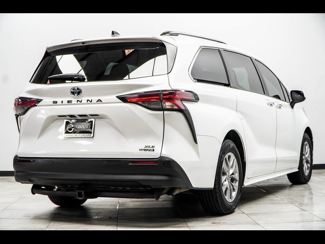 2022 Toyota Sienna XLE