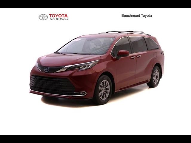 2022 Toyota Sienna XLE