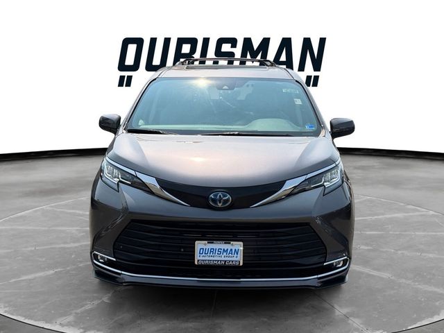2022 Toyota Sienna XLE
