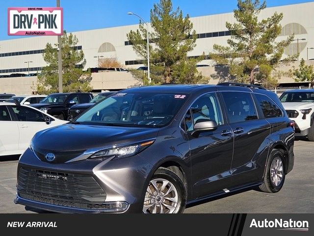 2022 Toyota Sienna XLE