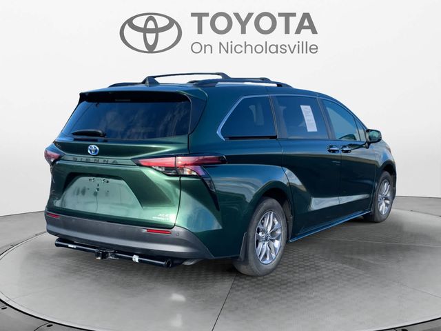 2022 Toyota Sienna XLE