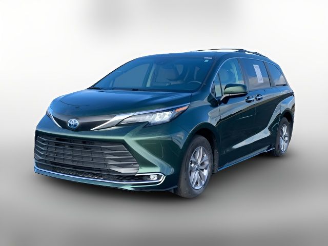 2022 Toyota Sienna XLE