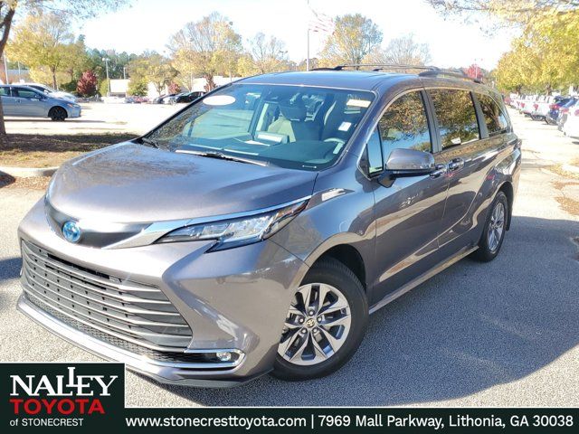 2022 Toyota Sienna XLE