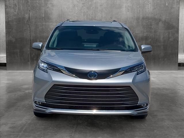 2022 Toyota Sienna XLE