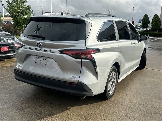 2022 Toyota Sienna XLE