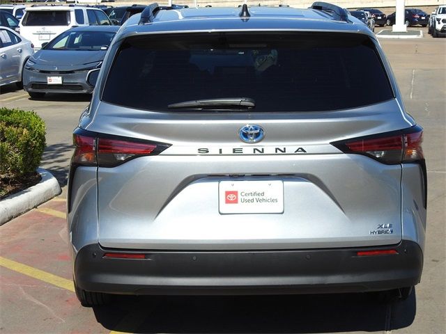 2022 Toyota Sienna XLE