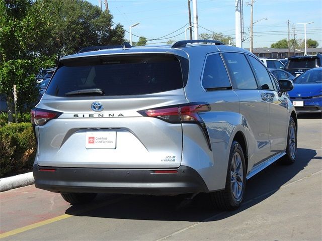 2022 Toyota Sienna XLE