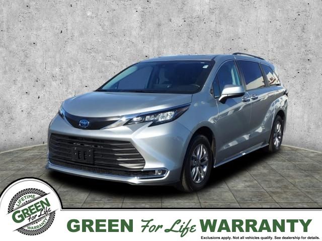 2022 Toyota Sienna XLE