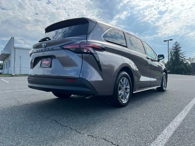 2022 Toyota Sienna XLE