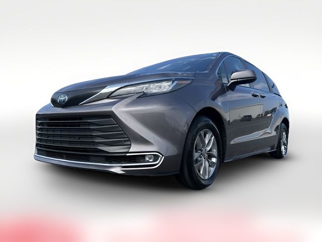 2022 Toyota Sienna XLE