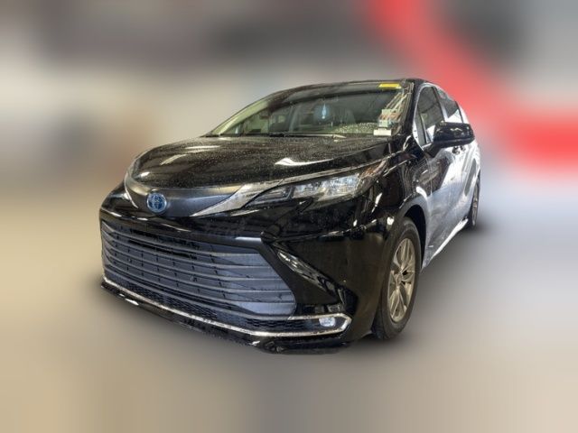 2022 Toyota Sienna XLE