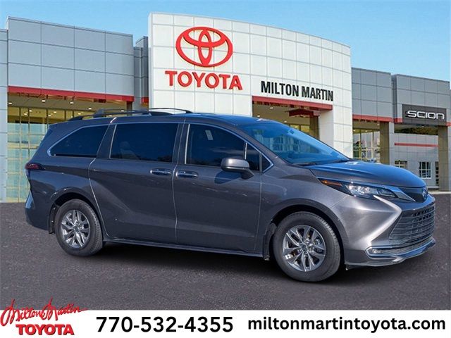 2022 Toyota Sienna XLE