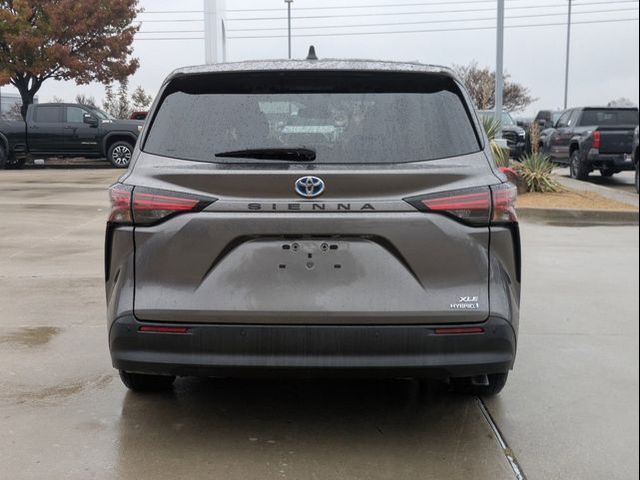 2022 Toyota Sienna XLE