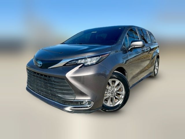 2022 Toyota Sienna XLE