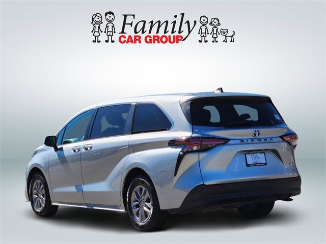 2022 Toyota Sienna XLE