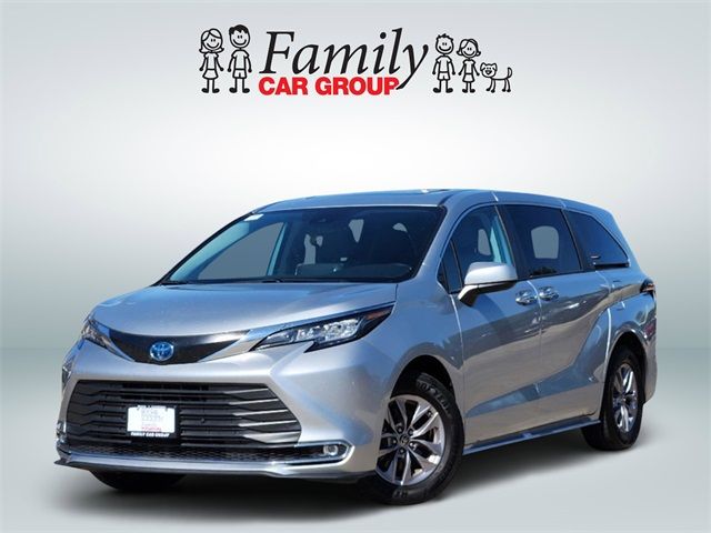 2022 Toyota Sienna XLE