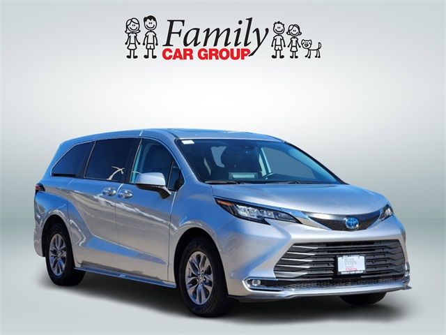 2022 Toyota Sienna XLE