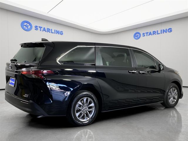 2022 Toyota Sienna XLE