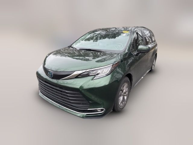 2022 Toyota Sienna XLE