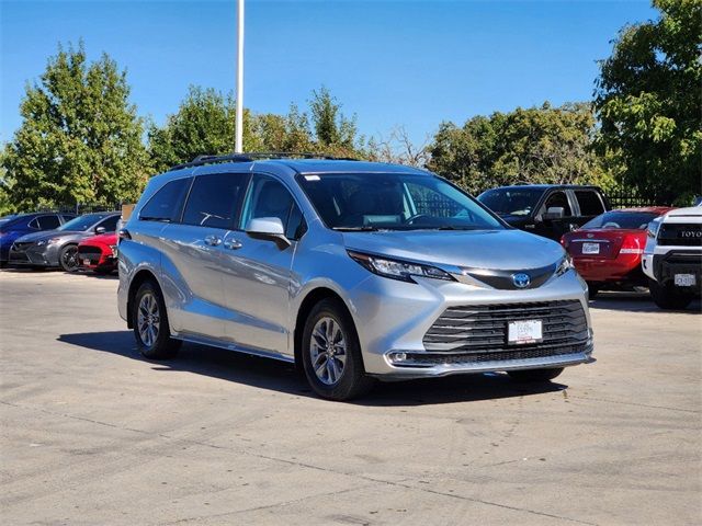 2022 Toyota Sienna XLE