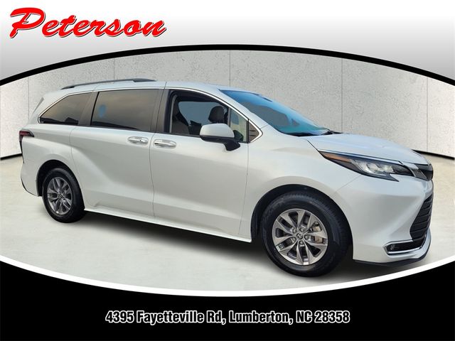 2022 Toyota Sienna XLE