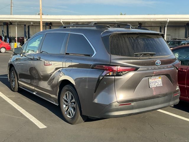 2022 Toyota Sienna XLE