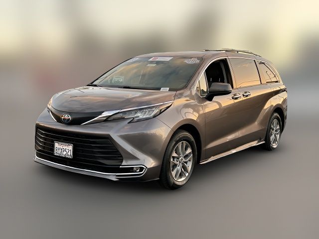 2022 Toyota Sienna XLE