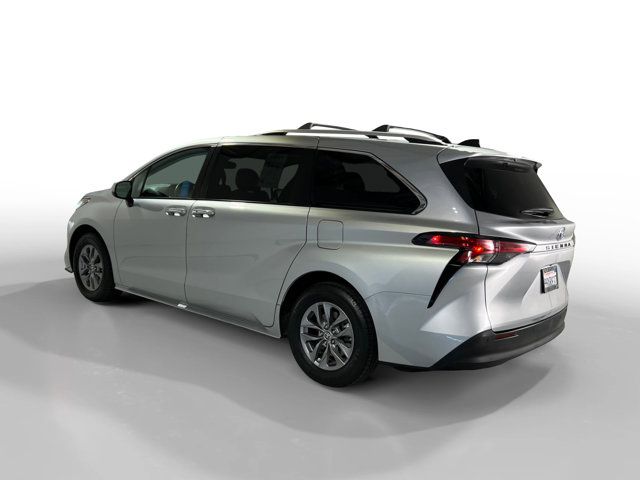 2022 Toyota Sienna XLE