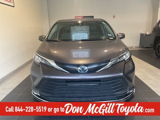 2022 Toyota Sienna XLE