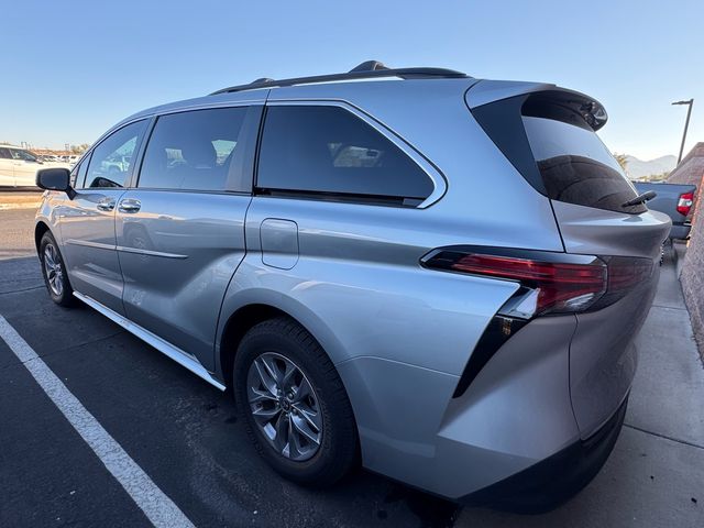 2022 Toyota Sienna XLE