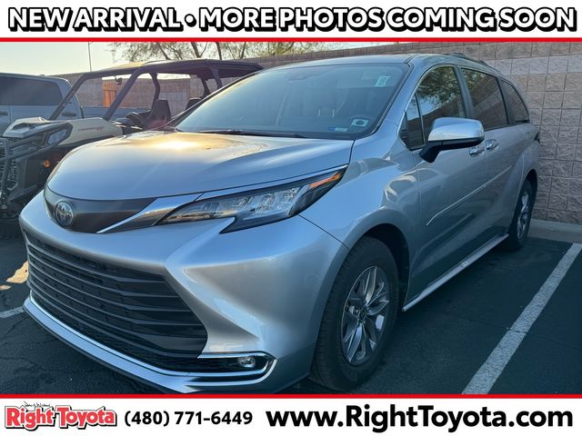 2022 Toyota Sienna XLE