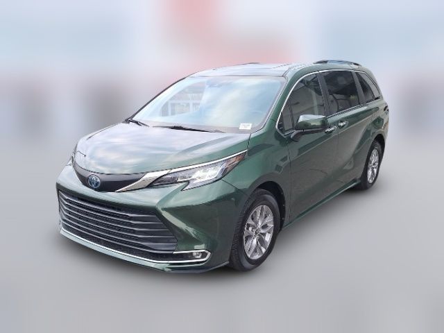 2022 Toyota Sienna XLE