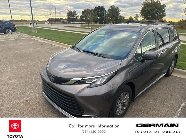 2022 Toyota Sienna XLE