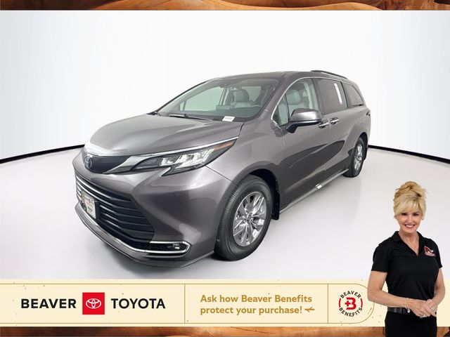 2022 Toyota Sienna XLE