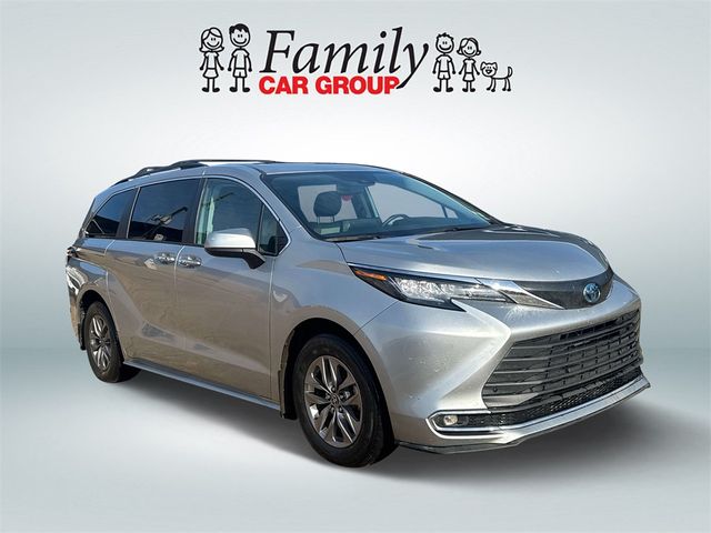 2022 Toyota Sienna XLE