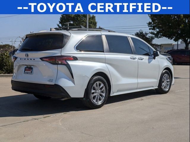 2022 Toyota Sienna XLE