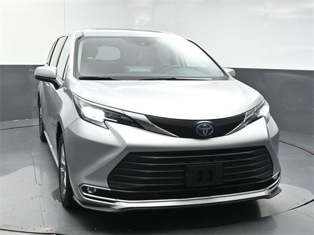 2022 Toyota Sienna XLE