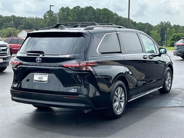 2022 Toyota Sienna XLE