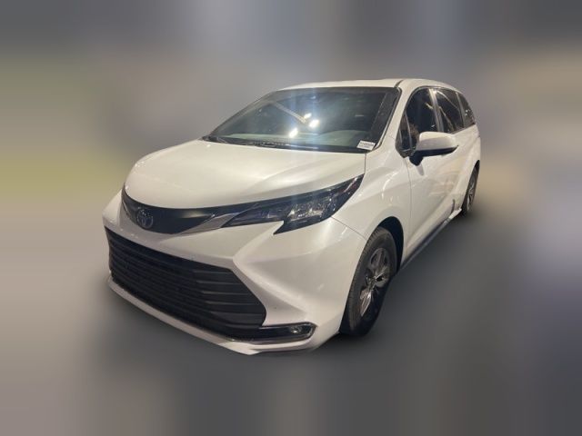 2022 Toyota Sienna XLE