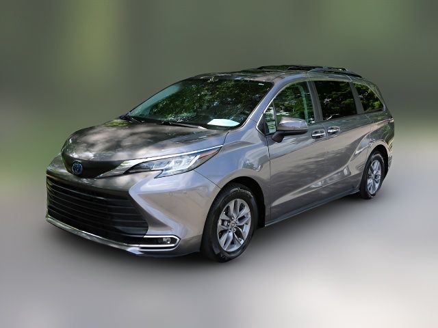 2022 Toyota Sienna XLE