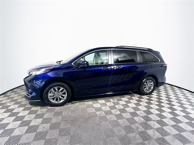 2022 Toyota Sienna XLE