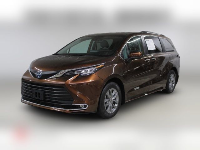 2022 Toyota Sienna XLE