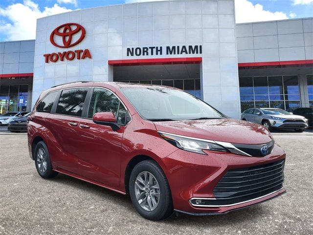 2022 Toyota Sienna XLE