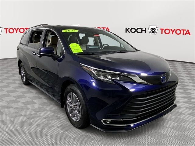 2022 Toyota Sienna XLE