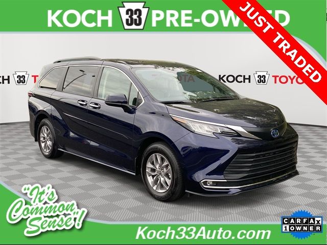 2022 Toyota Sienna XLE