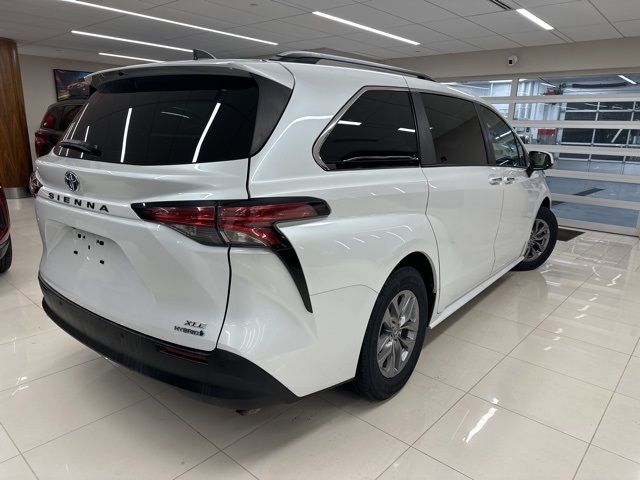 2022 Toyota Sienna XLE