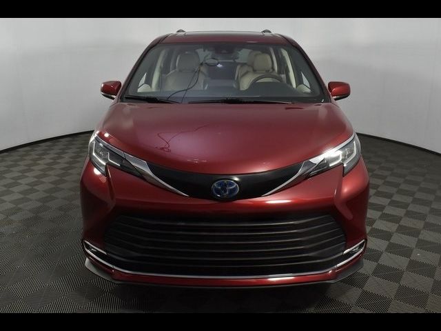 2022 Toyota Sienna XLE