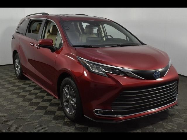 2022 Toyota Sienna XLE