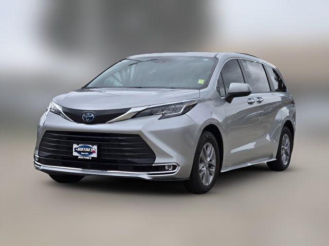 2022 Toyota Sienna XLE