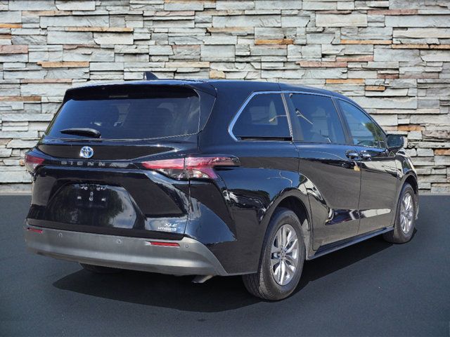 2022 Toyota Sienna XLE